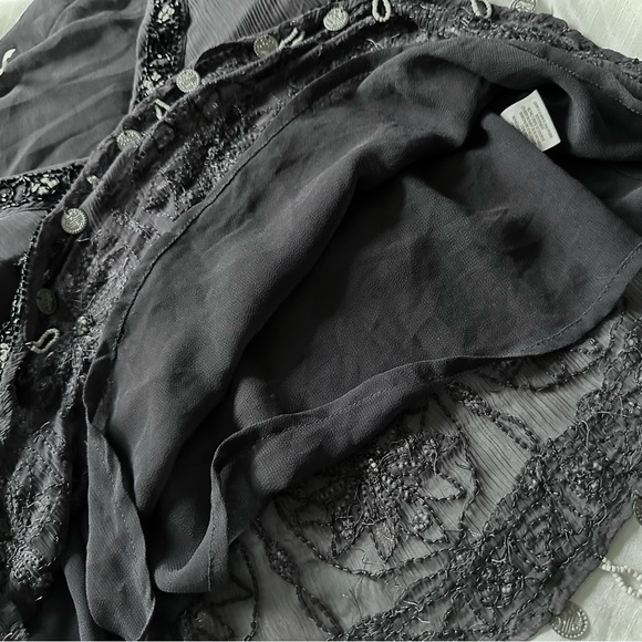 Free People elegant embroidered top - Picture 4 of 15